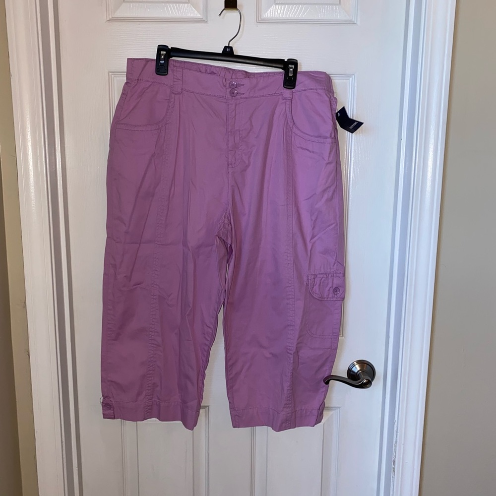 NWT Capri Pants